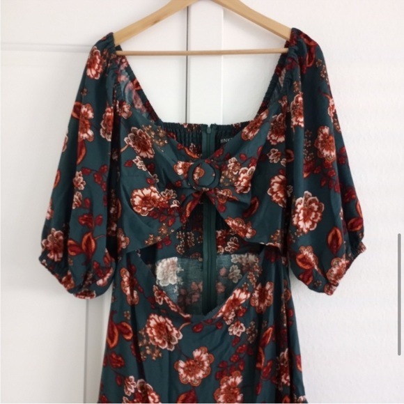 MINK PINK Olivia Midi Dress in Green. - Picture 6 of 13